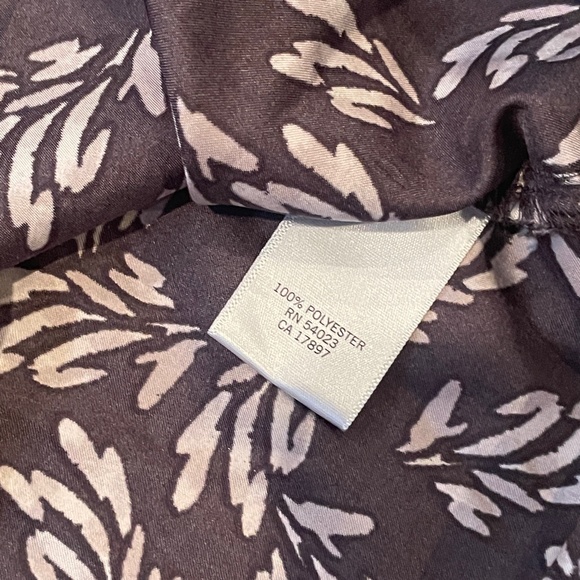 Banana Republic XS Purple Patterned High Tie V-Neck Tank - Picture 4 of 6